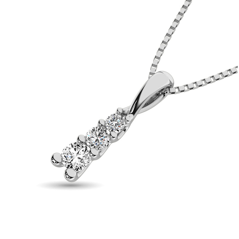 10K White Gold 1/6 Ct.Tw. Diamond Fashion Pendant